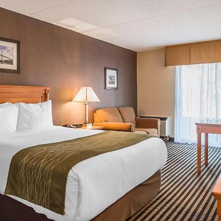 Comfort Inn Brockville Exteriör bild
