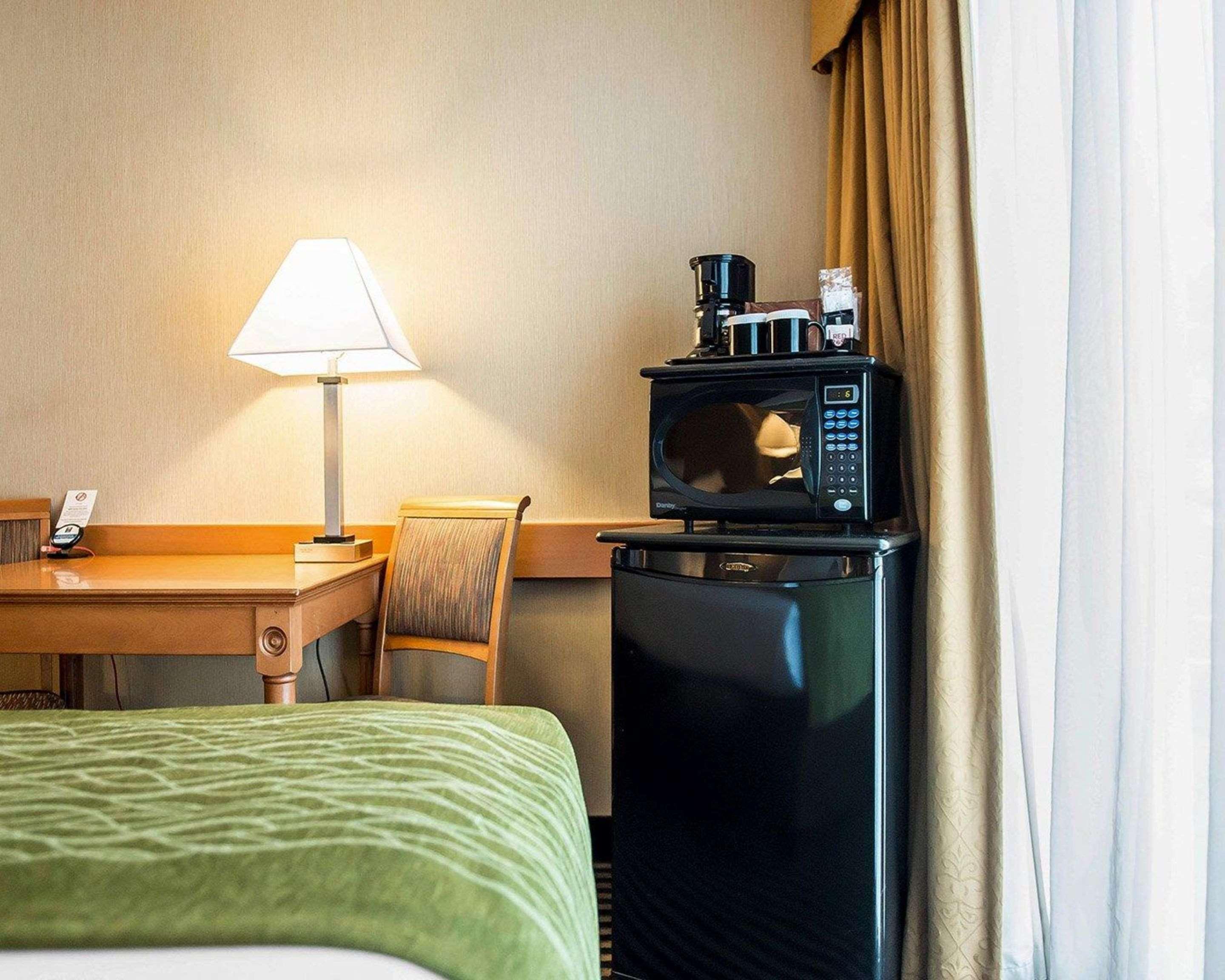 Comfort Inn Brockville Exteriör bild