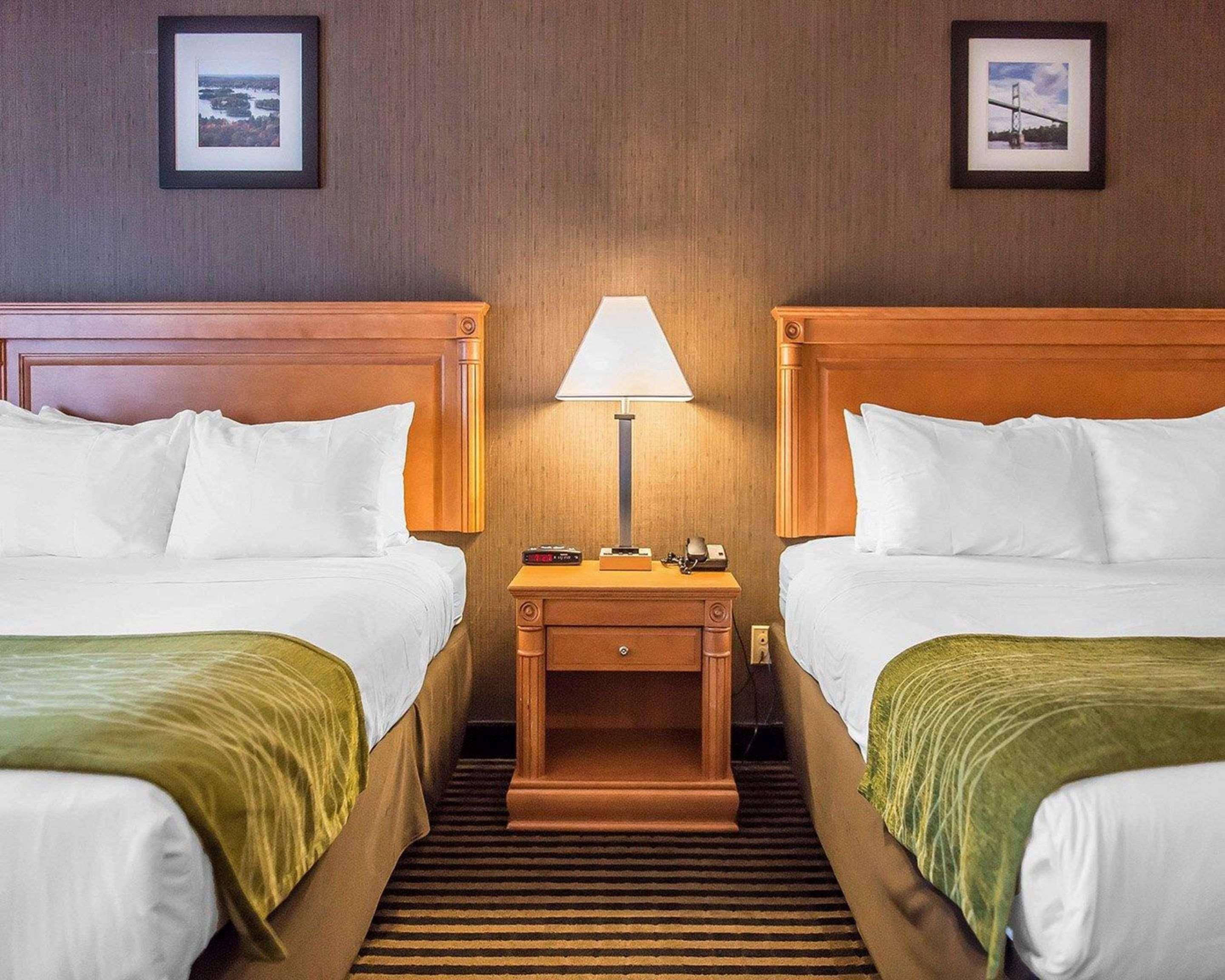 Comfort Inn Brockville Exteriör bild