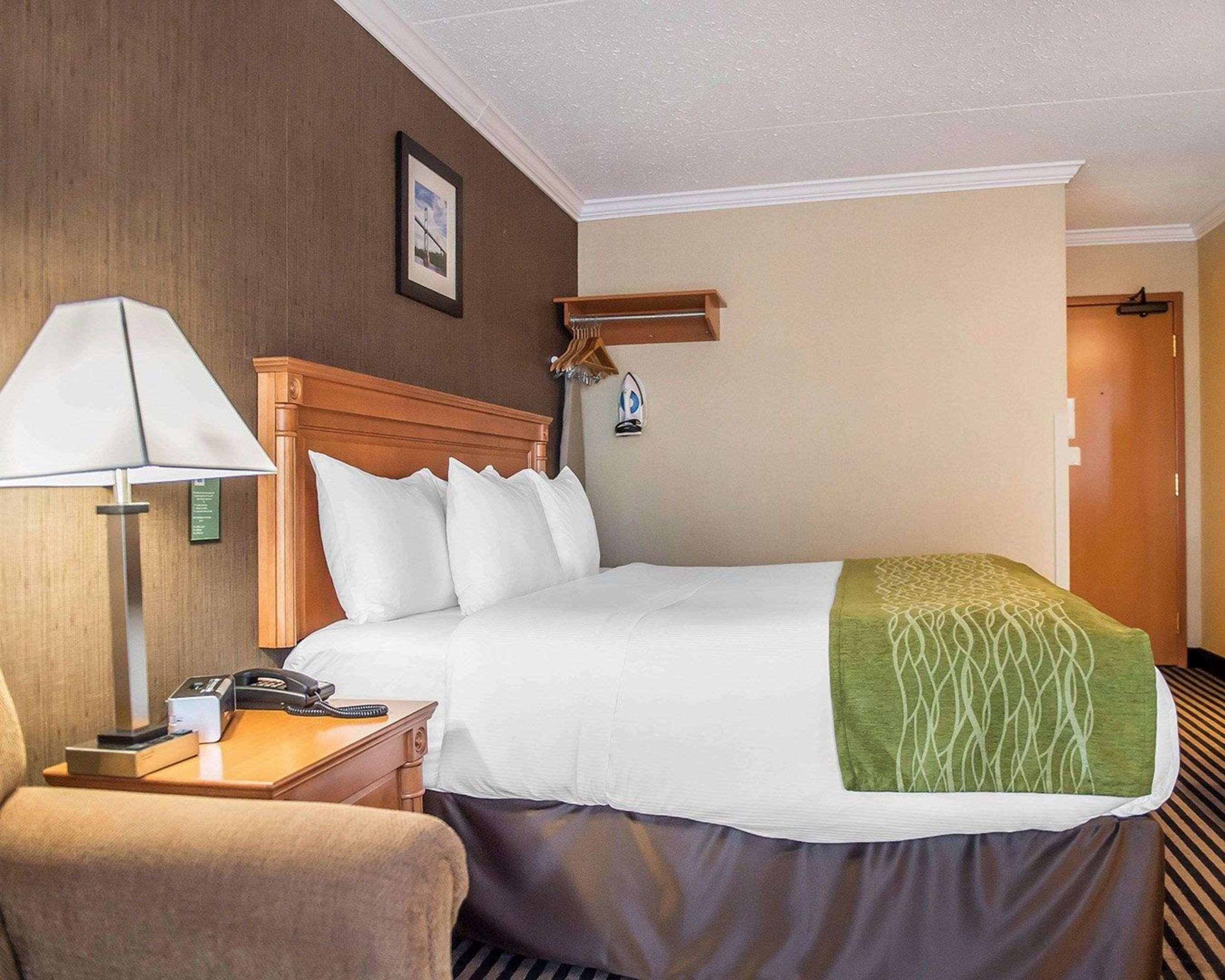 Comfort Inn Brockville Exteriör bild