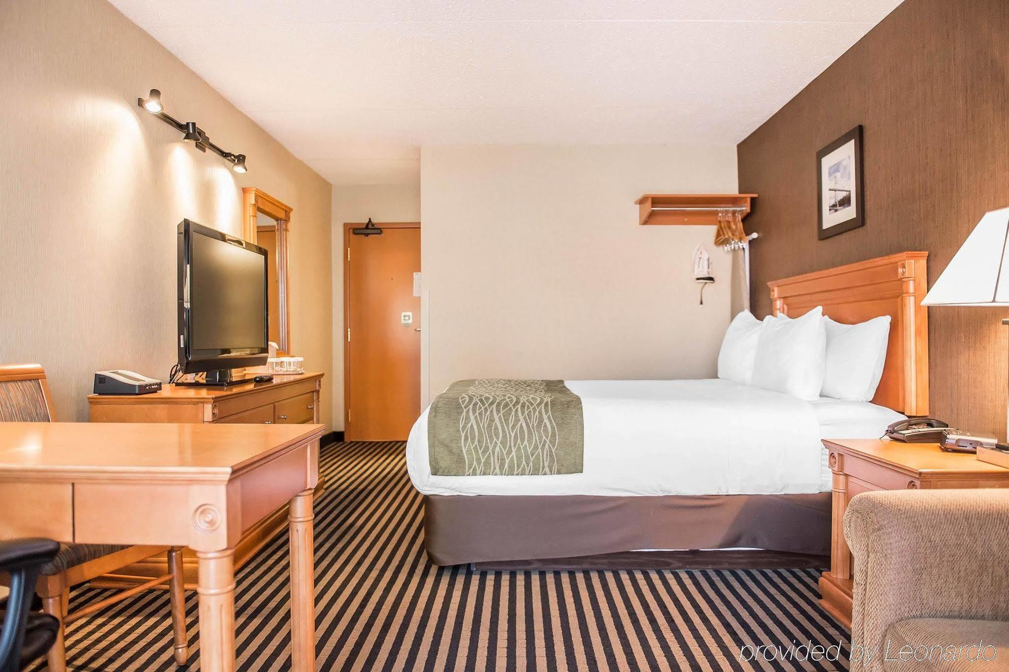 Comfort Inn Brockville Exteriör bild